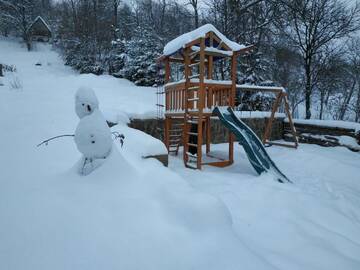 Фото номера Дом с 4 спальнями Дома для отпуска EcoLodge г. Novoselitsa 76